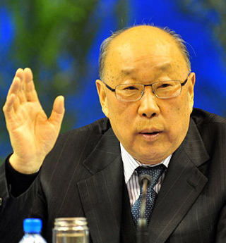 万隆：&ldquo;小猪吃大猪操盘者&rdquo;