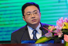 社科院企业社会责任研究中心主任钟宏武发布白皮书