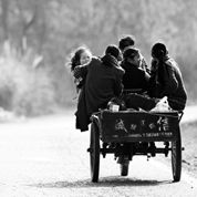 高房价倒逼回家置业