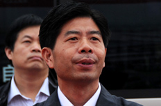 麻城市委书记李开寿视察屯仓管业