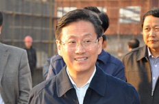 省政协主席杨松视察屯仓管业