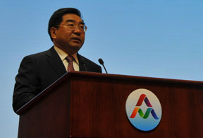 国家发展改革委副主任连维良致辞