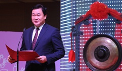 新华网董事长田舒斌致辞