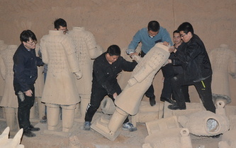 西安臨潼銷毀一批“山寨兵馬俑”
