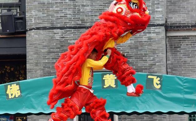 觀武賞獅迎元宵