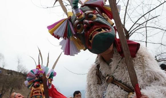 白馬人舞蹈&ldquo;池哥晝&rdquo;