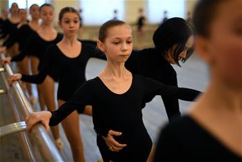 走進莫伊謝耶夫舞蹈學校
