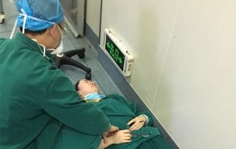 麻醉師連續工作 元宵節累倒在手術室旁