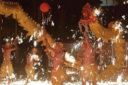 &ldquo;燒火龍&rdquo;迎&ldquo;二月二&rdquo;