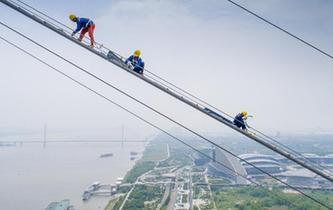 雲端上的勞動者