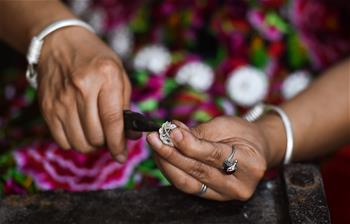 大山裏的女銀匠