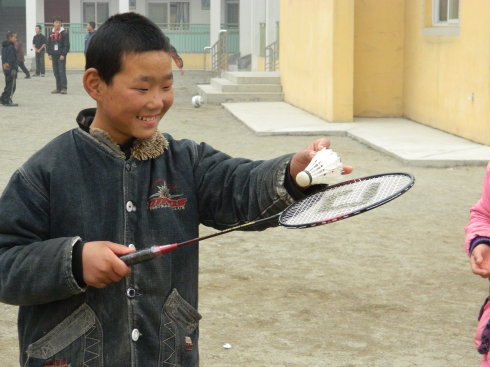 羽毛球，看我给你练一个！