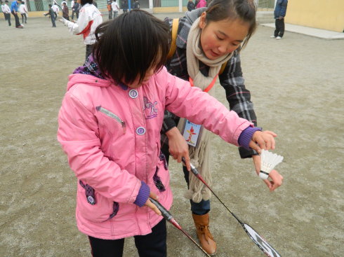 “我学会打羽毛球了！”