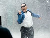 富二代的老爸有这样的潜质