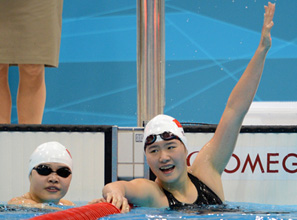 女子400米混合泳 叶诗文逆转破世界纪录夺冠