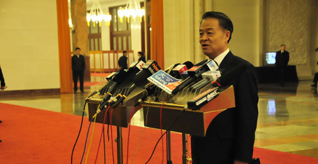 交通部部长杨传堂接受媒体群访