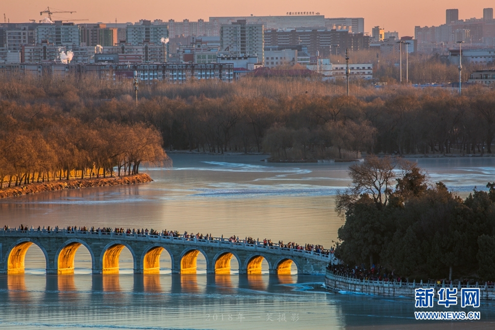 颐和园冬天里的金色阳光