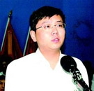 “中国最年轻市长拟再提拔，我们当拍砖还是拍手？”