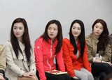 素颜啥样？韩国小姐裸妆训练照曝光