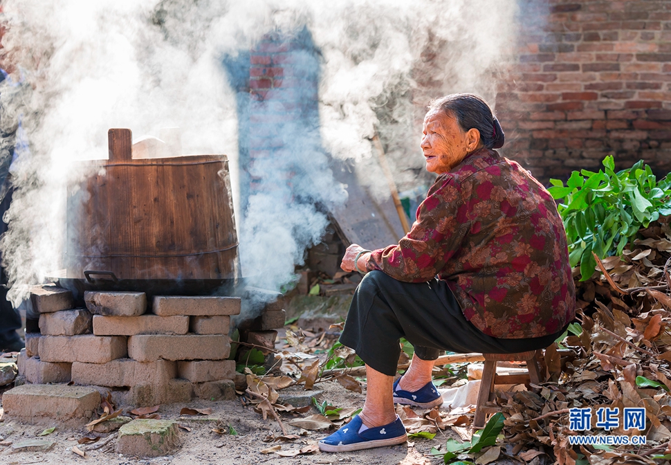勤劳的牛过蓢古村女人