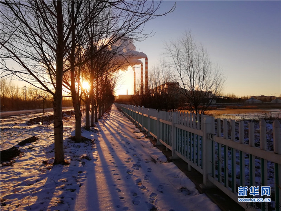 上都冬至的光与影