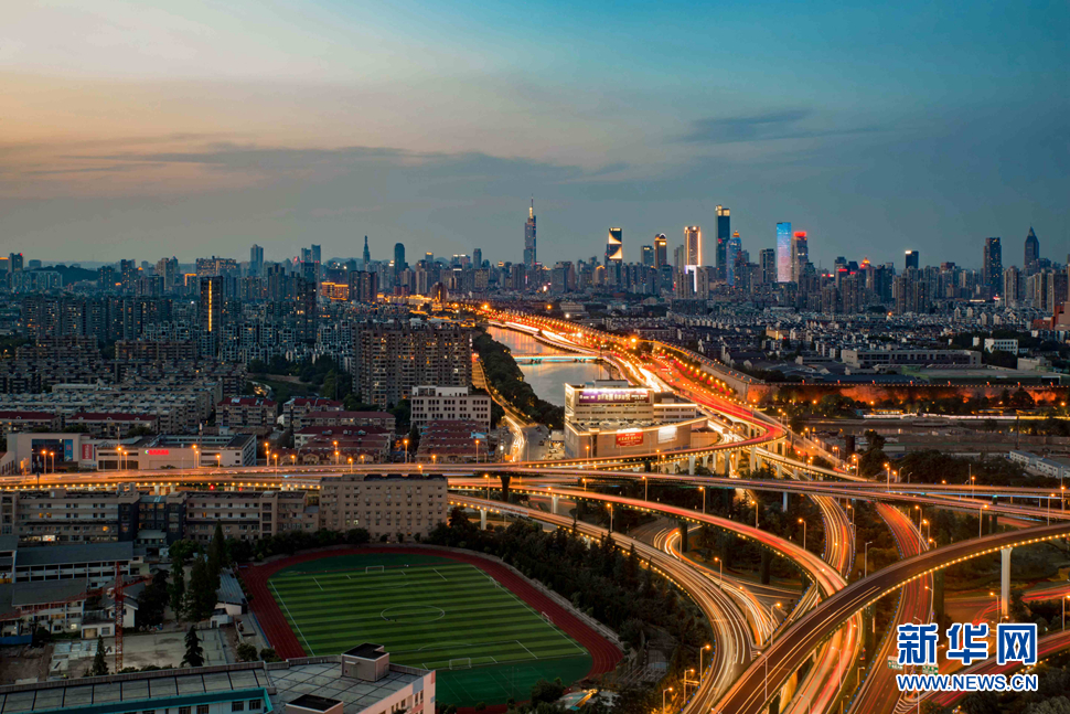 变幻莫测的南京天