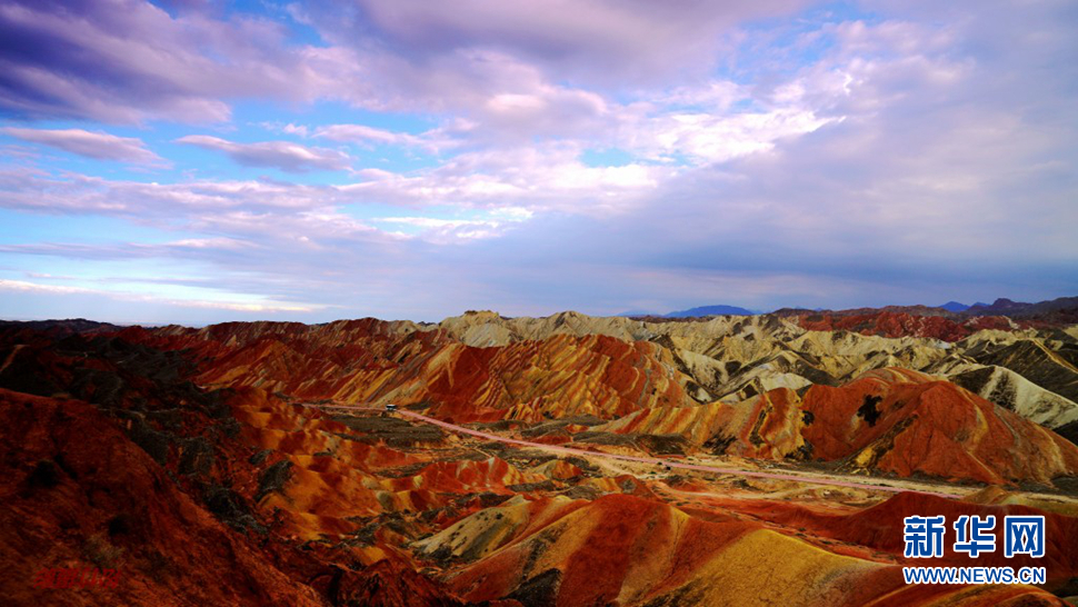 丝绸之路上的绚烂奇观——甘肃张掖丹霞地貌