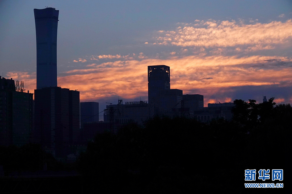 东南角楼下拍日出