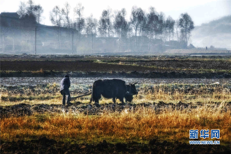 《行驾山河 邂逅美》
