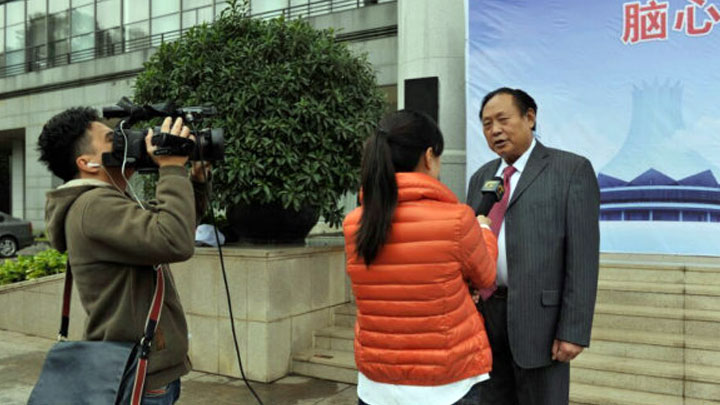 脑心同治走基层 春暖邕城社区