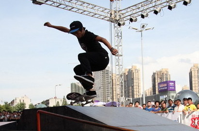 CX中国极限赛武汉赛区挑战高温极限