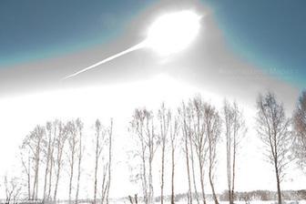 摄影师抓拍俄陨石爆炸瞬间