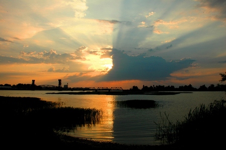 浑然天成 图说自然界壮观的&ldquo;阴阳&rdquo;景象