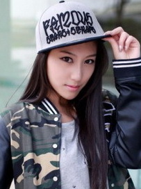 合作模特：邱佳妮