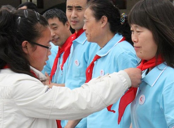 专家义诊献爱心