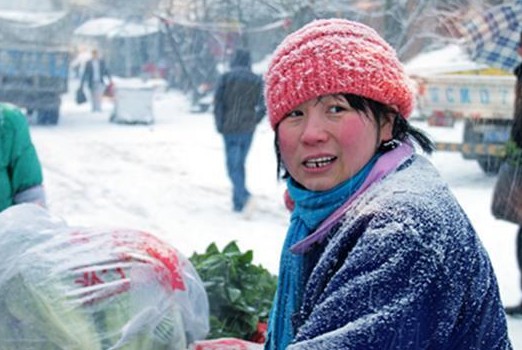 【镜界】风雪中的卖菜人