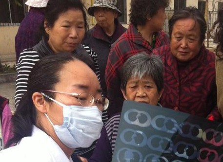 共铸中国心脑心同治走基层 济宁稳办母亲节