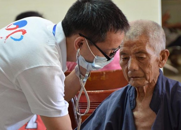 脑心同治走基层 走进上栗