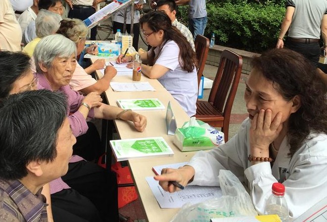 脑心同治走基层 武汉走基层