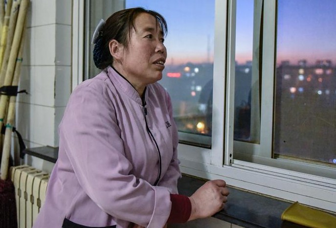 默默奉献的保洁工