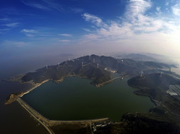 俯瞰黄金湾水库