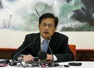 涉澳外交工作进入历史新时期&mdash;&mdash;访外交部驻澳门特派员公署特派员胡正跃