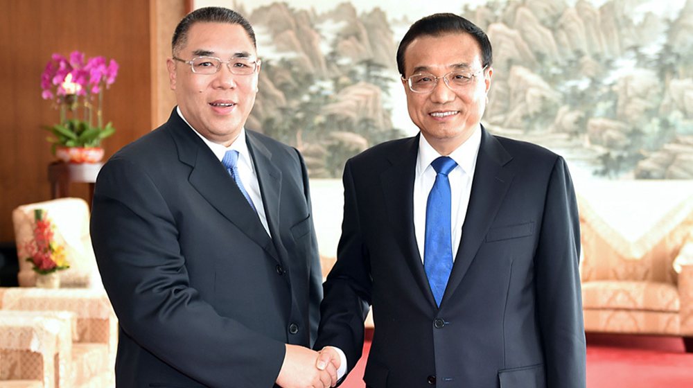 李克强会见澳门特别行政区行政长官崔世安