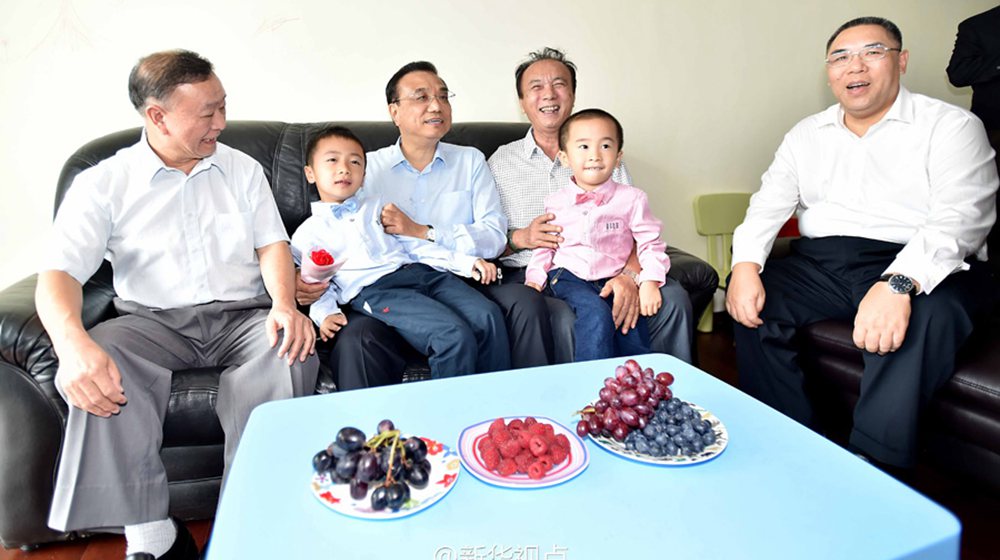 李克强走进澳门百姓家