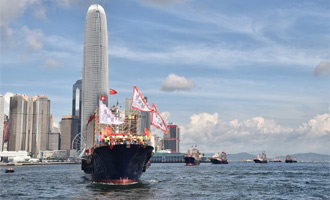 香港百船巡游庆回归二十周年