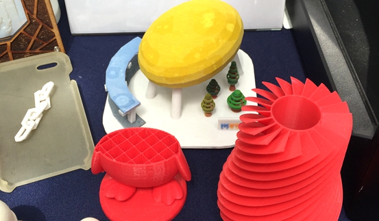 香港食品企业在峰会上展示将3D打印技术应用于食品生产