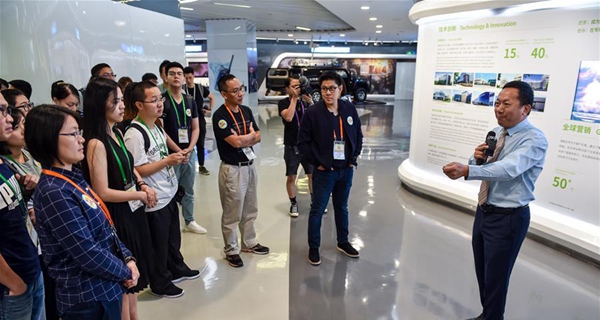 香港各界青年参访深圳 共话粤港澳大湾区发展机遇