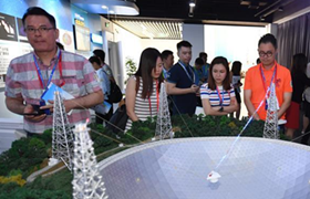 港青代表团领略北京科技与文化