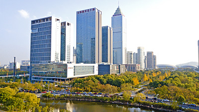 香港大学生在江苏共抒家国情怀