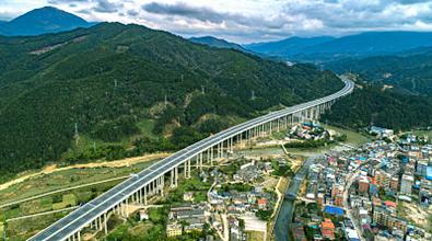 深汕特别区奏响发展动能转换“变奏曲”